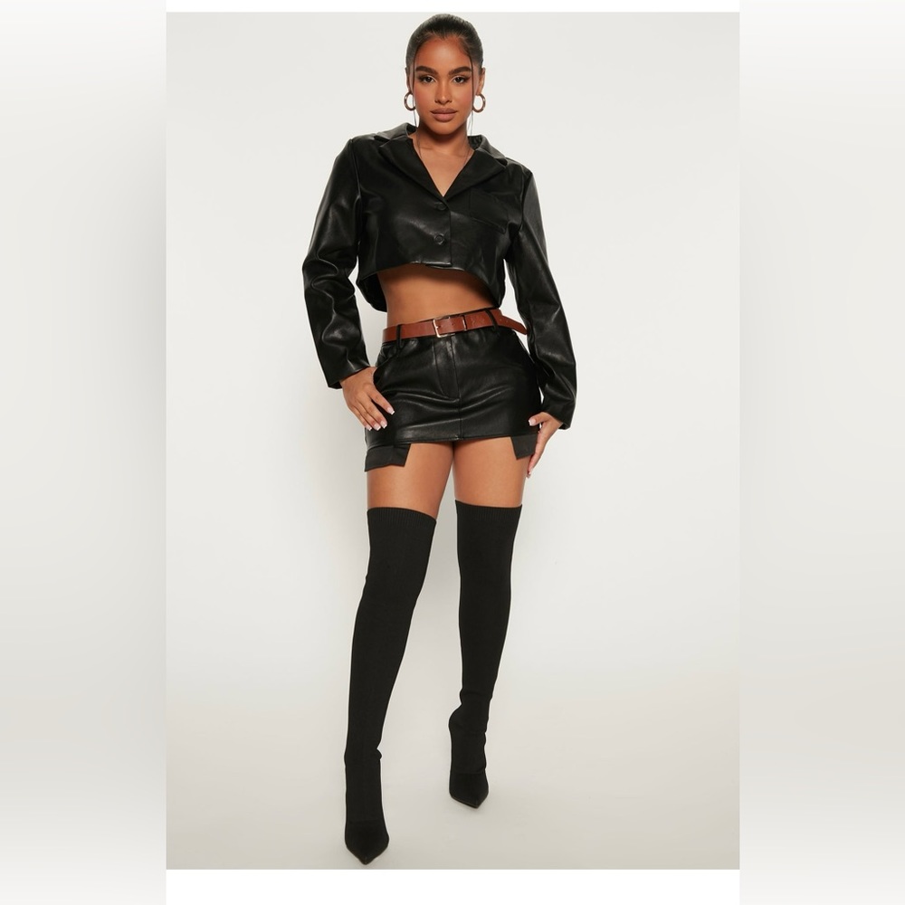NWT Fashion Nova Showing Off Pu Leather Skirt Set - black